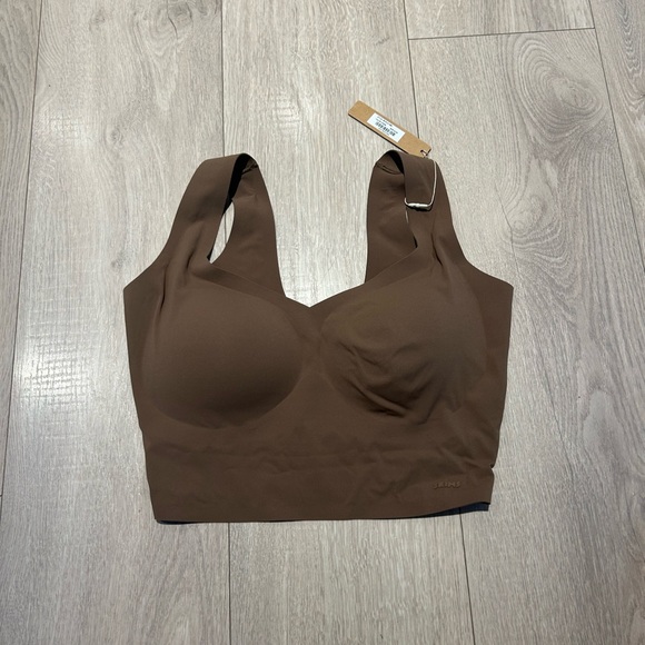 NWT SKIMS Naked Plunge Tank Bra M-DD - Picture 6 of 13